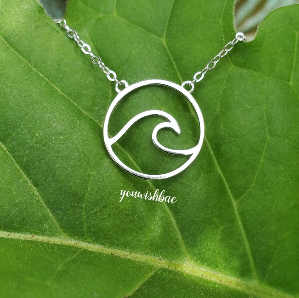 Wave Necklace Silver 925 Sterling Silver Shiny Wave Medallion Circle Wave New - Picture 3 of 6